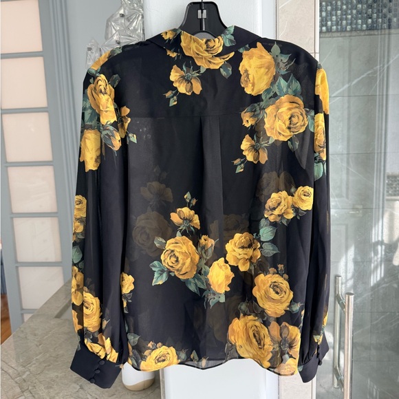 ALICE + OLIVIA Candace Floral Sheer Blouson Shirt - Picture 14 of 14